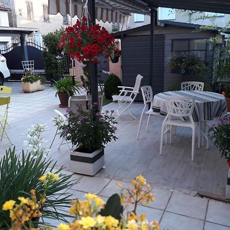 Chambre D'Hotes Chez Eliane Et Bernard Lisle-sur-Tarn Exterior foto